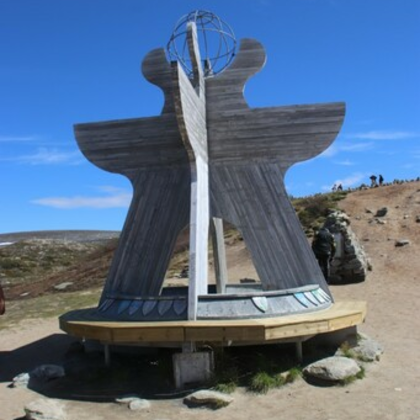 Monument mitt p polcirkeln Norge
